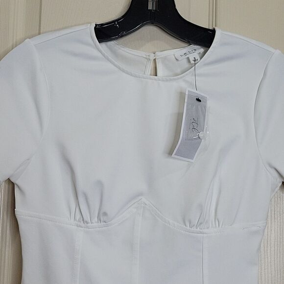 Le Lis White Tee Bodysuit Size Small NWT - Picture 4 of 11
